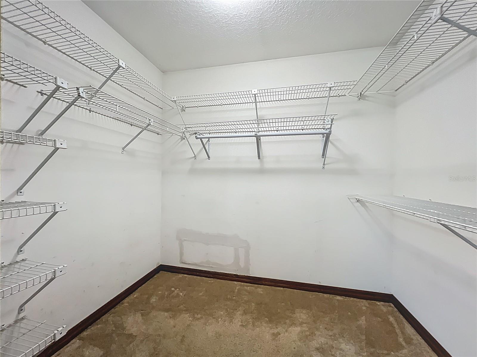 MOUNT PLYMOUTH - Residential