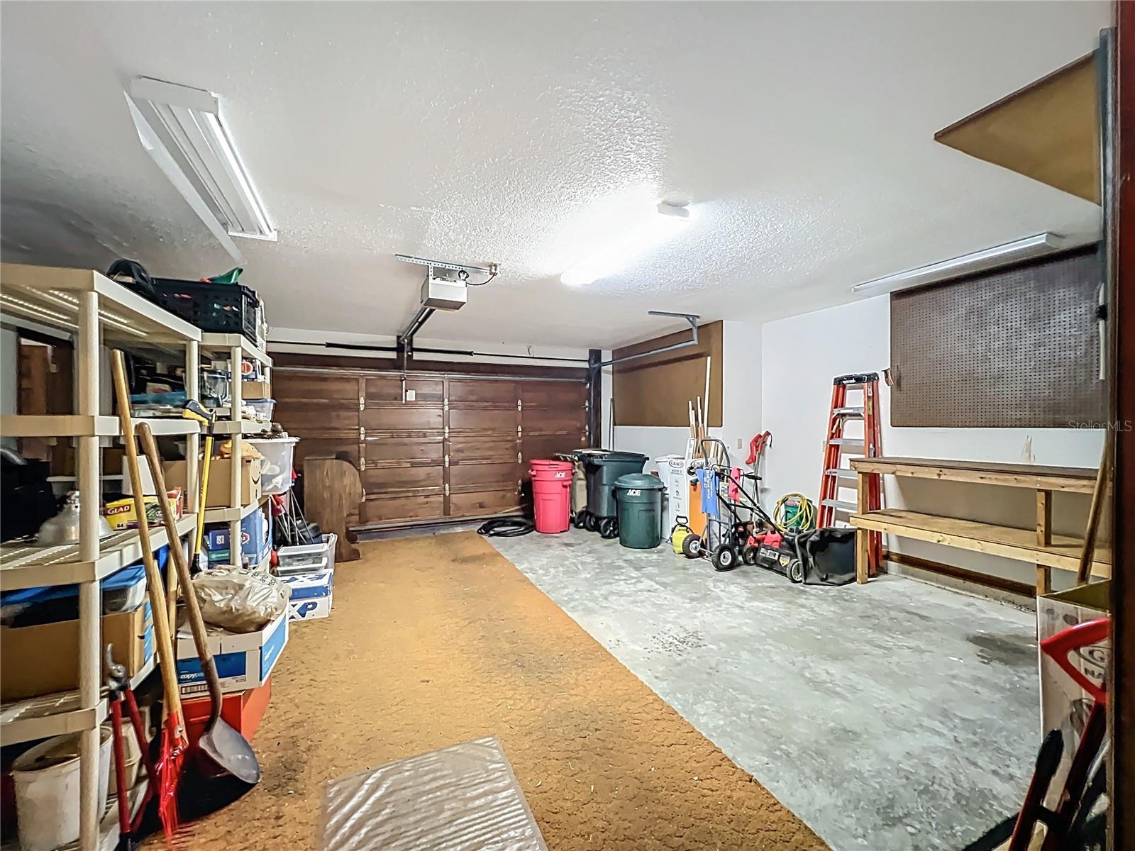 MOUNT PLYMOUTH - Residential