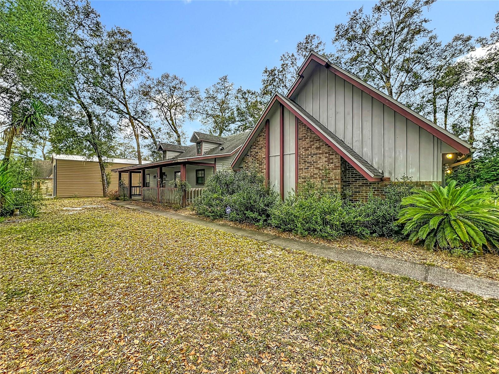 MOUNT PLYMOUTH - Residential