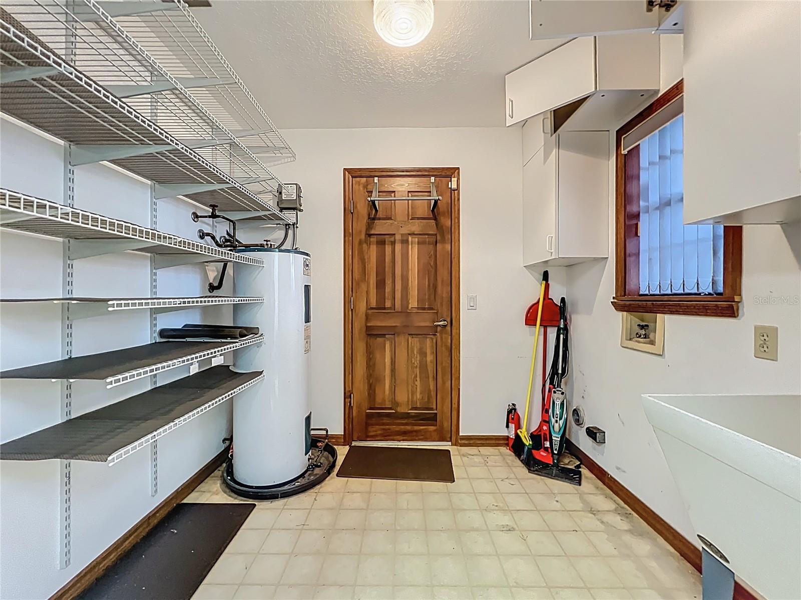 MOUNT PLYMOUTH - Residential