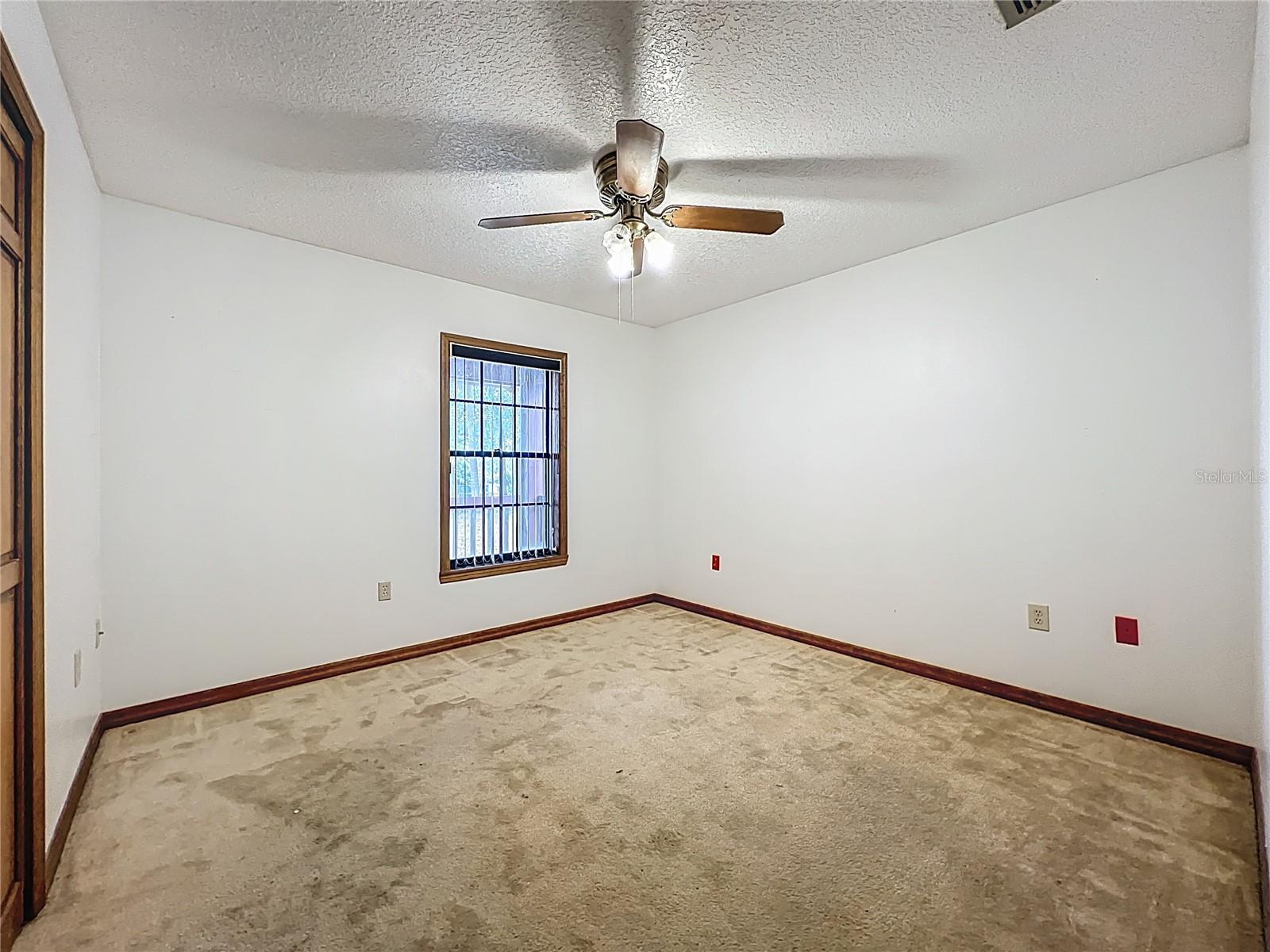 MOUNT PLYMOUTH - Residential