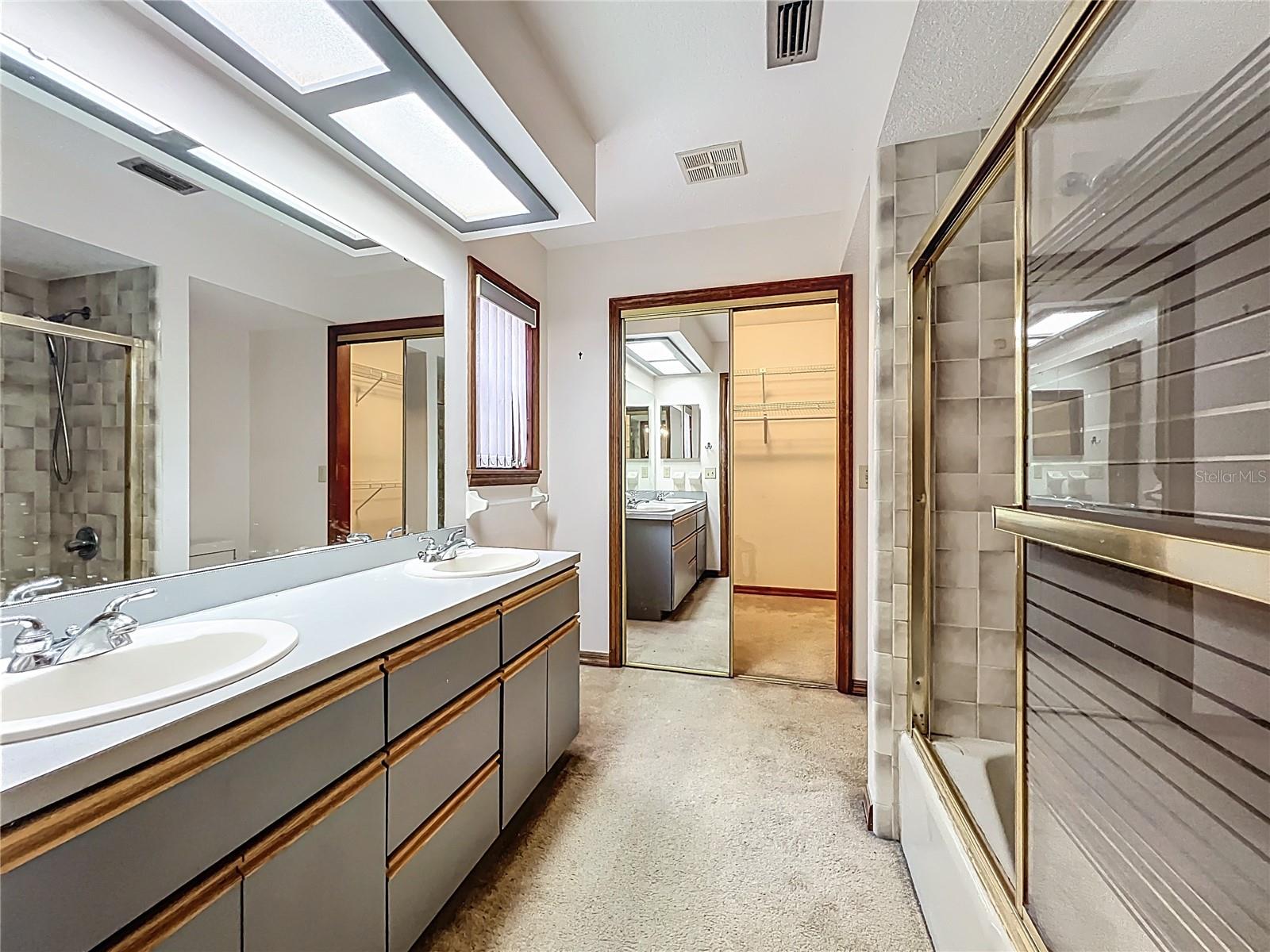 MOUNT PLYMOUTH - Residential