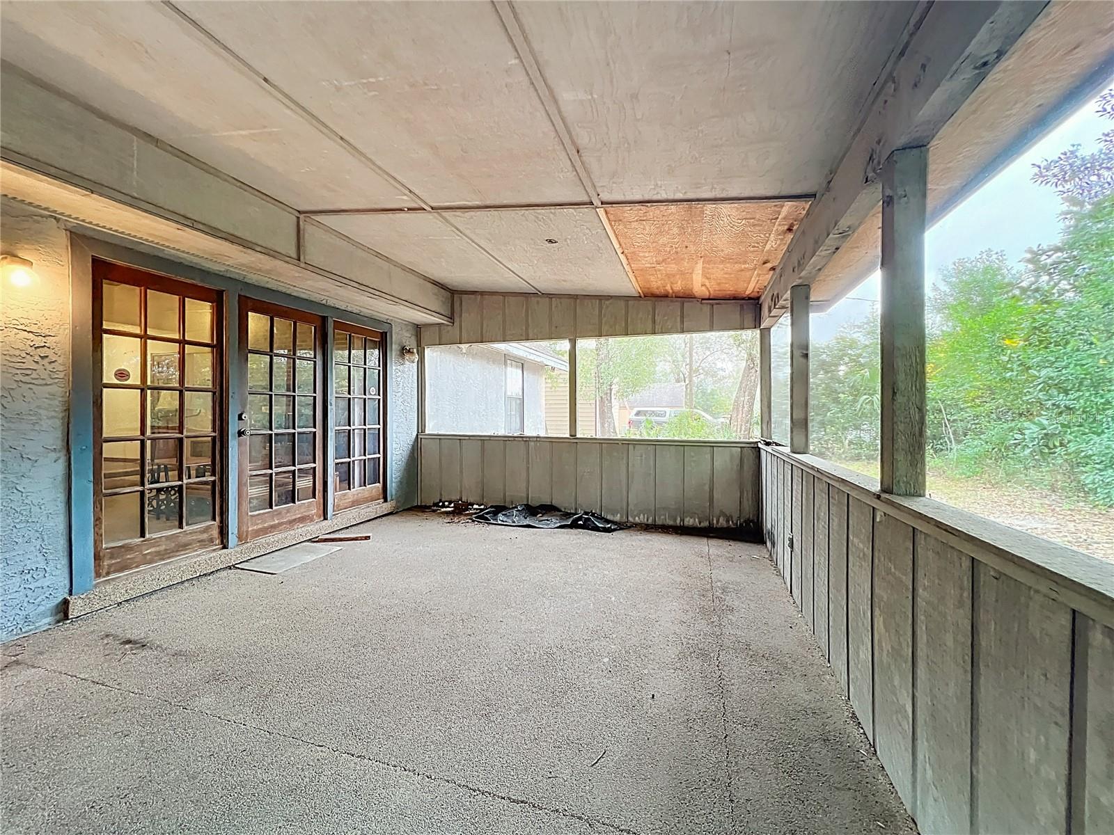 MOUNT PLYMOUTH - Residential