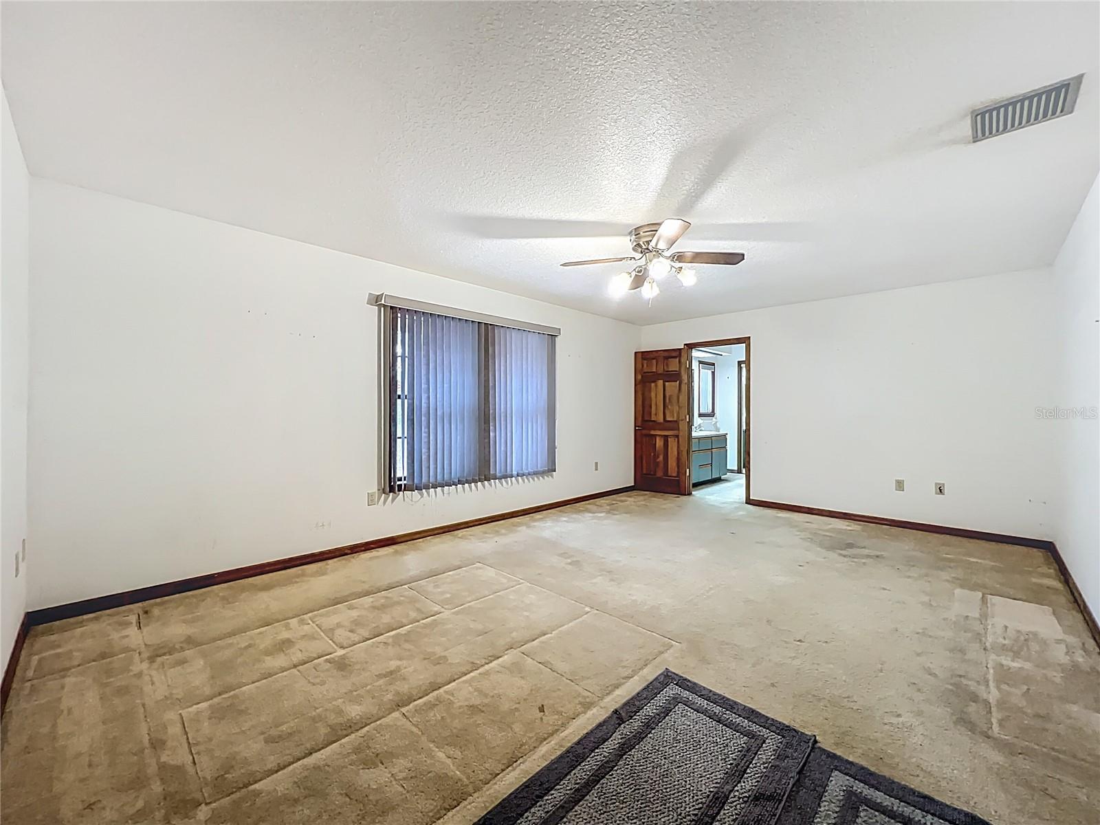 MOUNT PLYMOUTH - Residential