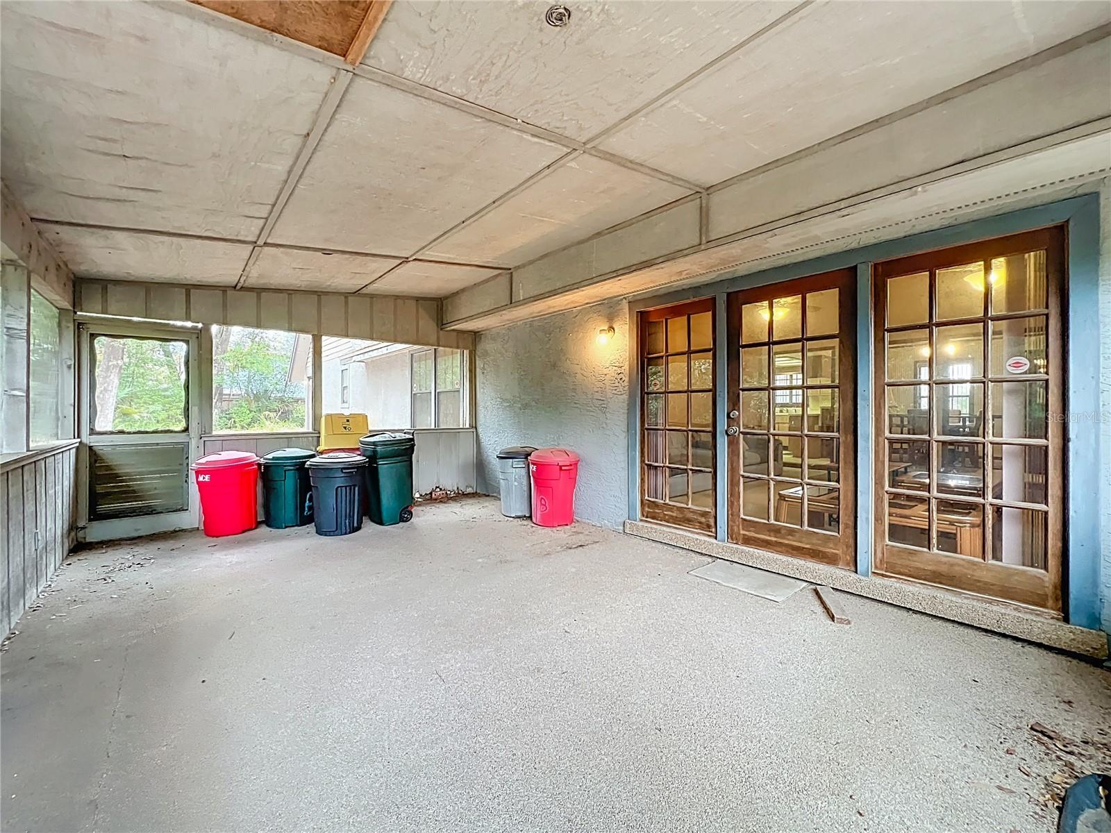 MOUNT PLYMOUTH - Residential