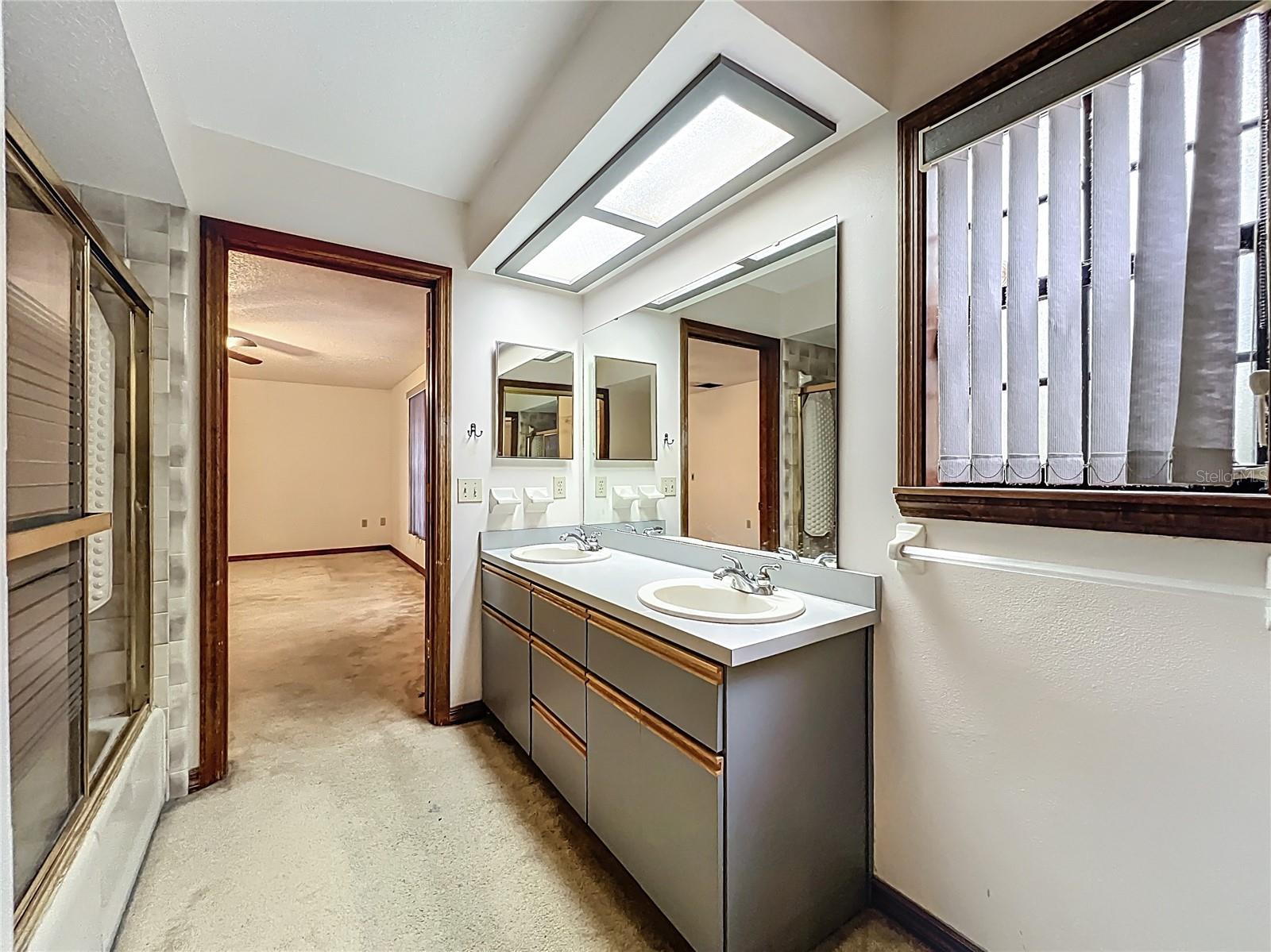 MOUNT PLYMOUTH - Residential