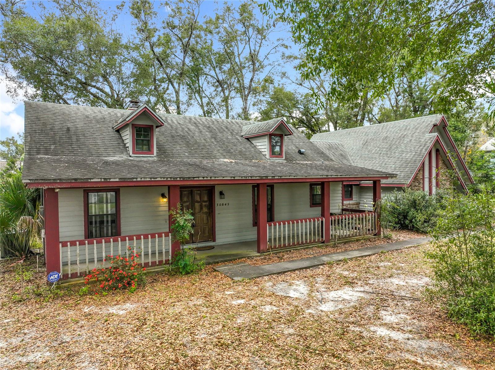 MOUNT PLYMOUTH - Residential