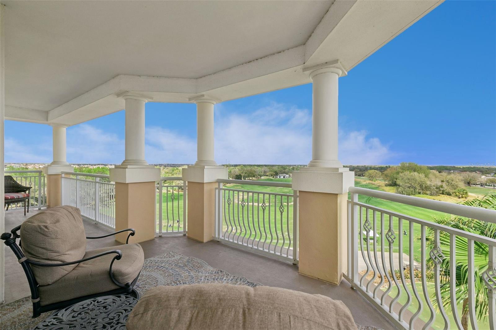 REUNION - Residential