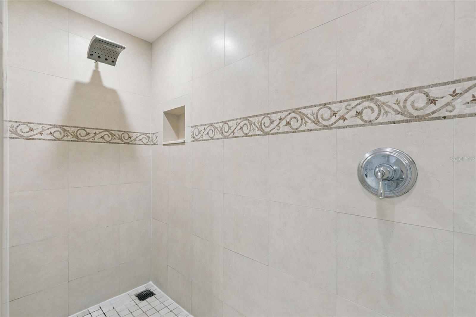 REUNION - Residential