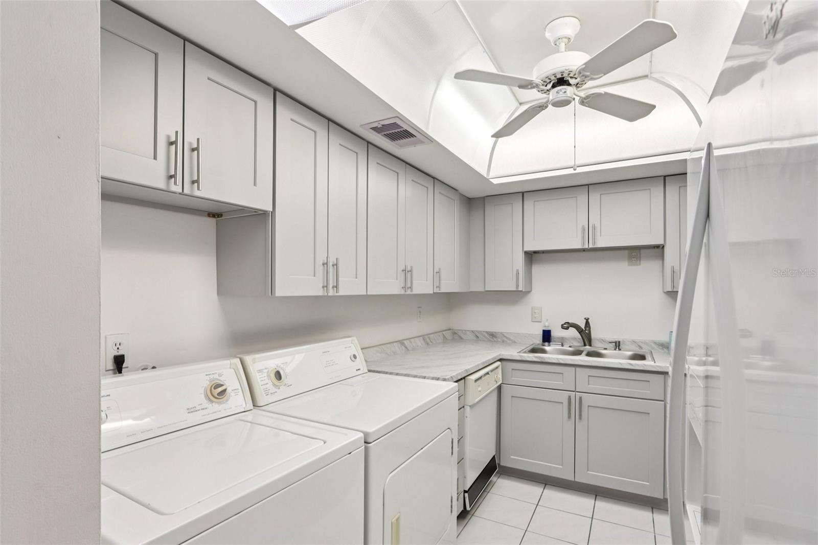 PALM CLUB CONDO - Residential