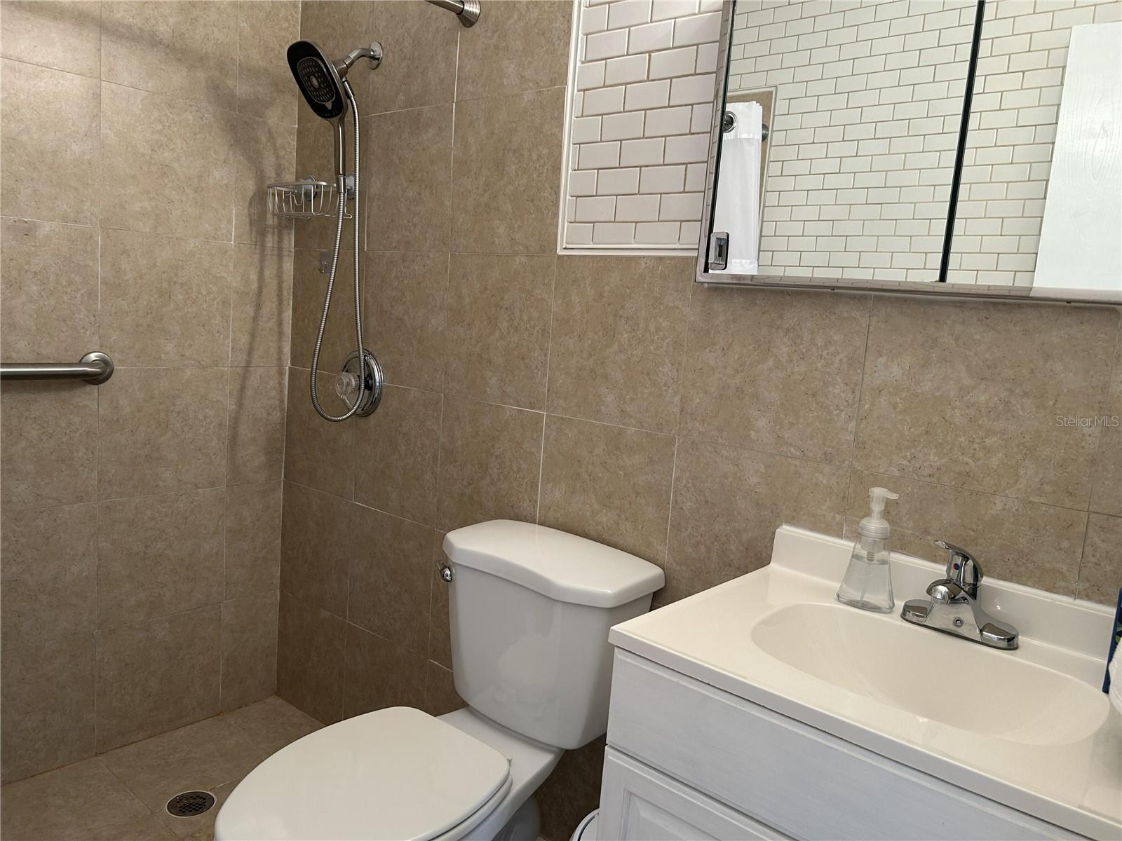 CLEARVIEW OAKS BLDG 7 - Residential