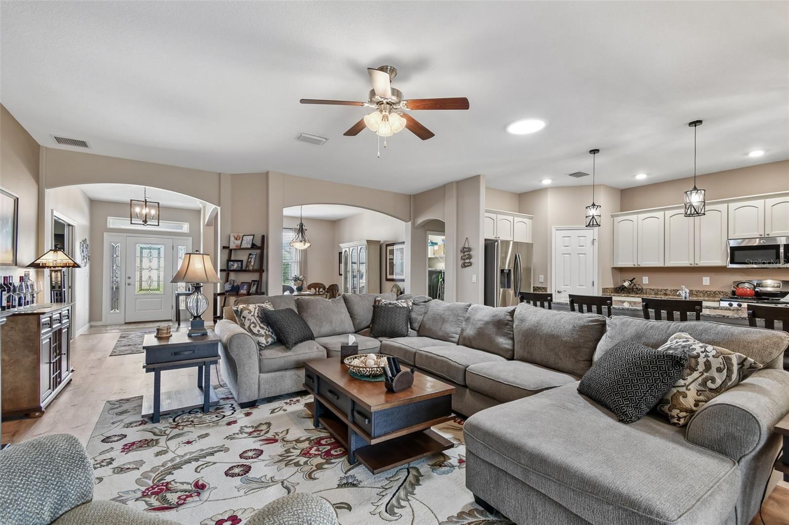 ARLINGTON RIDGE - Residential