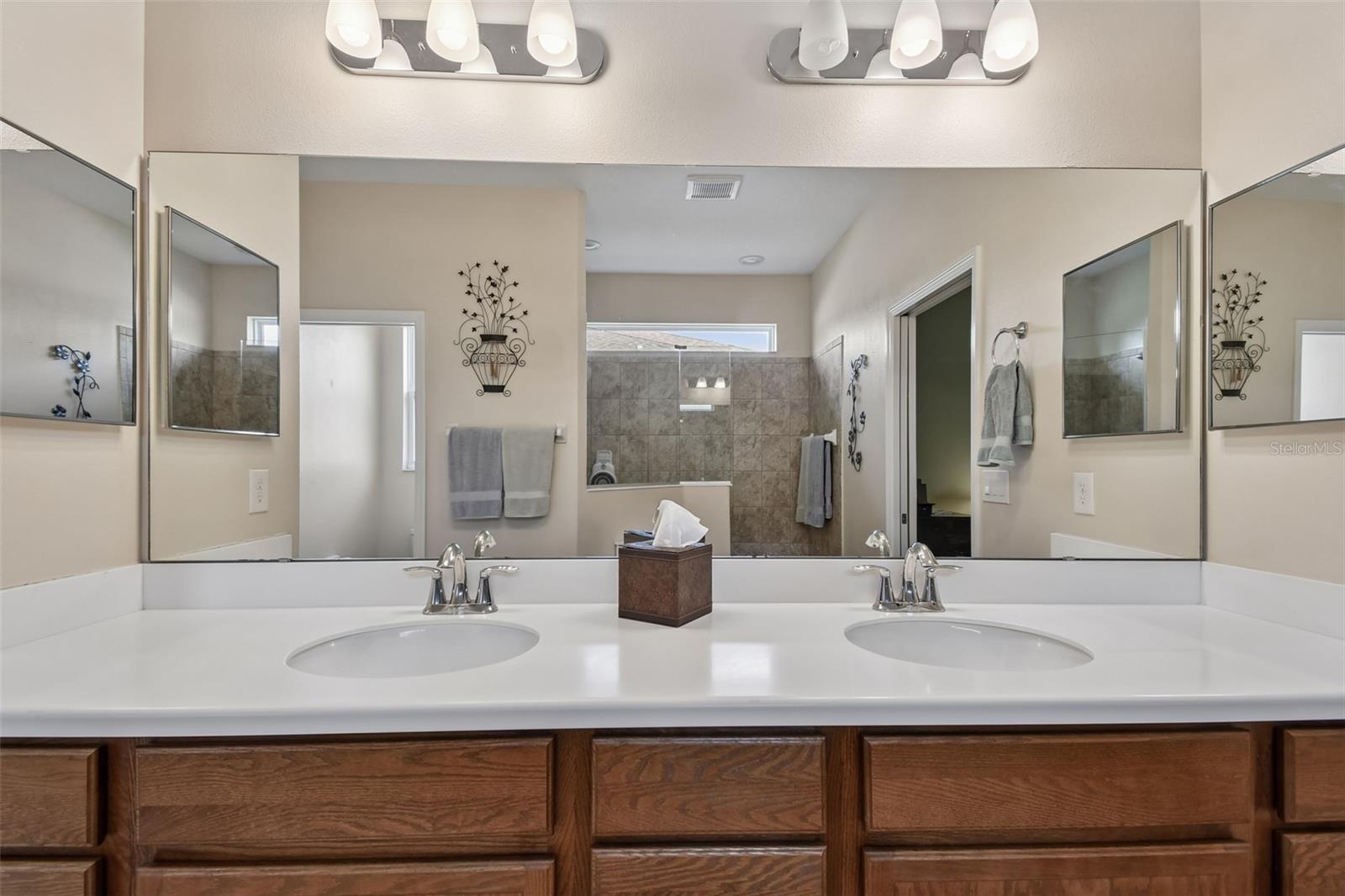 ARLINGTON RIDGE - Residential