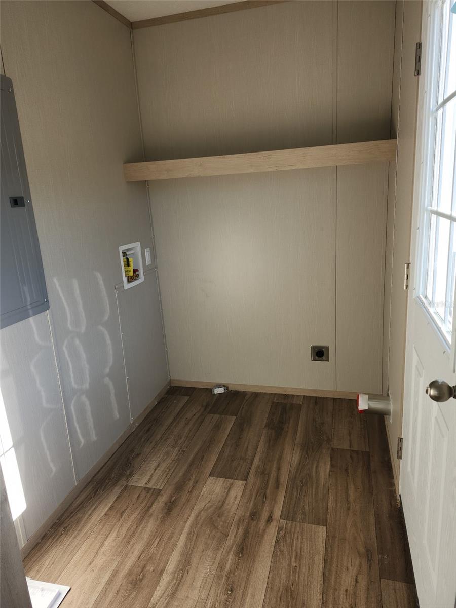 LAKE PIERCE RANCHETTES SECOND ADD - Residential Lease