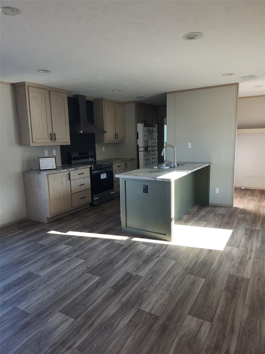 LAKE PIERCE RANCHETTES SECOND ADD - Residential Lease