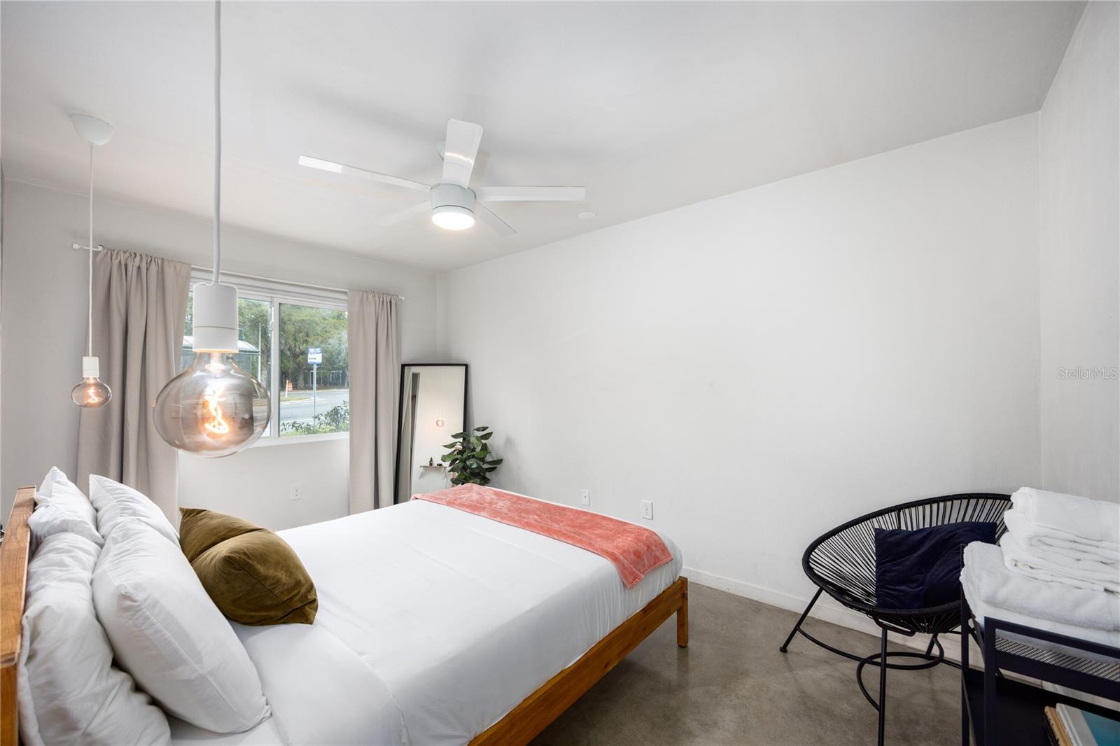 SUMMIT HOUSE - Residential