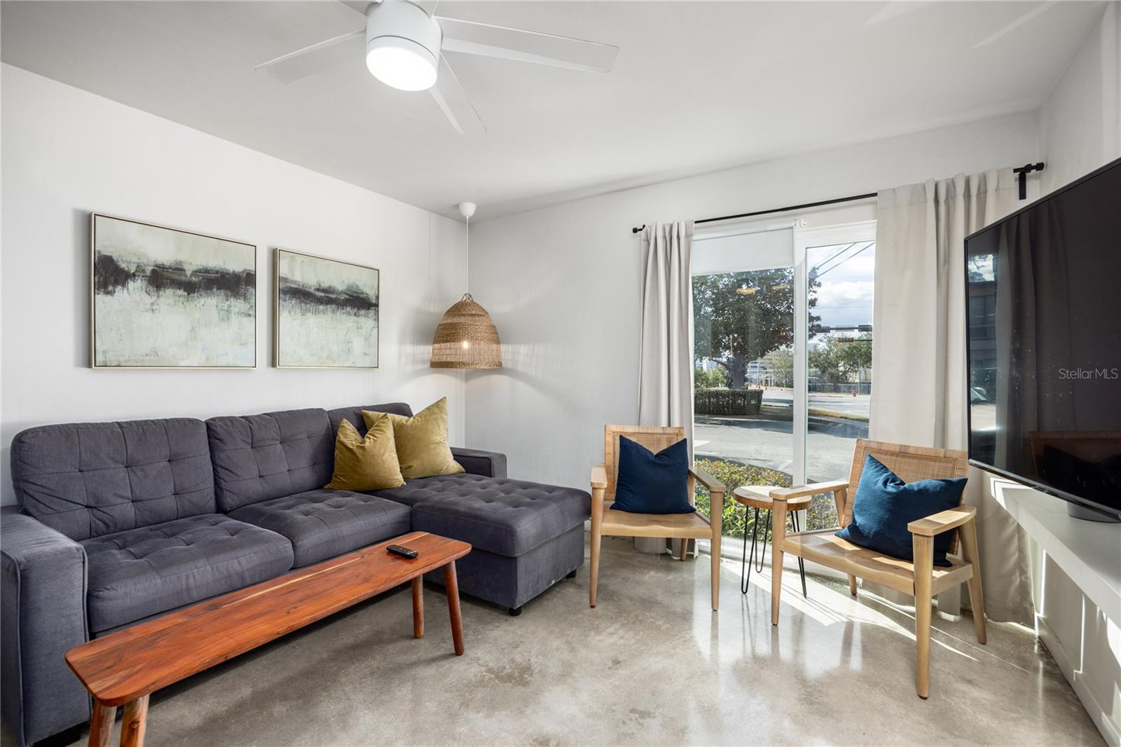 SUMMIT HOUSE - Residential