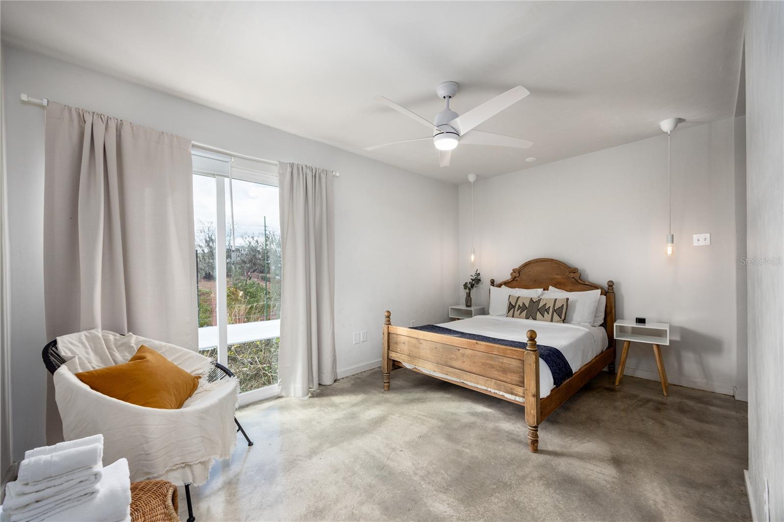 SUMMIT HOUSE - Residential