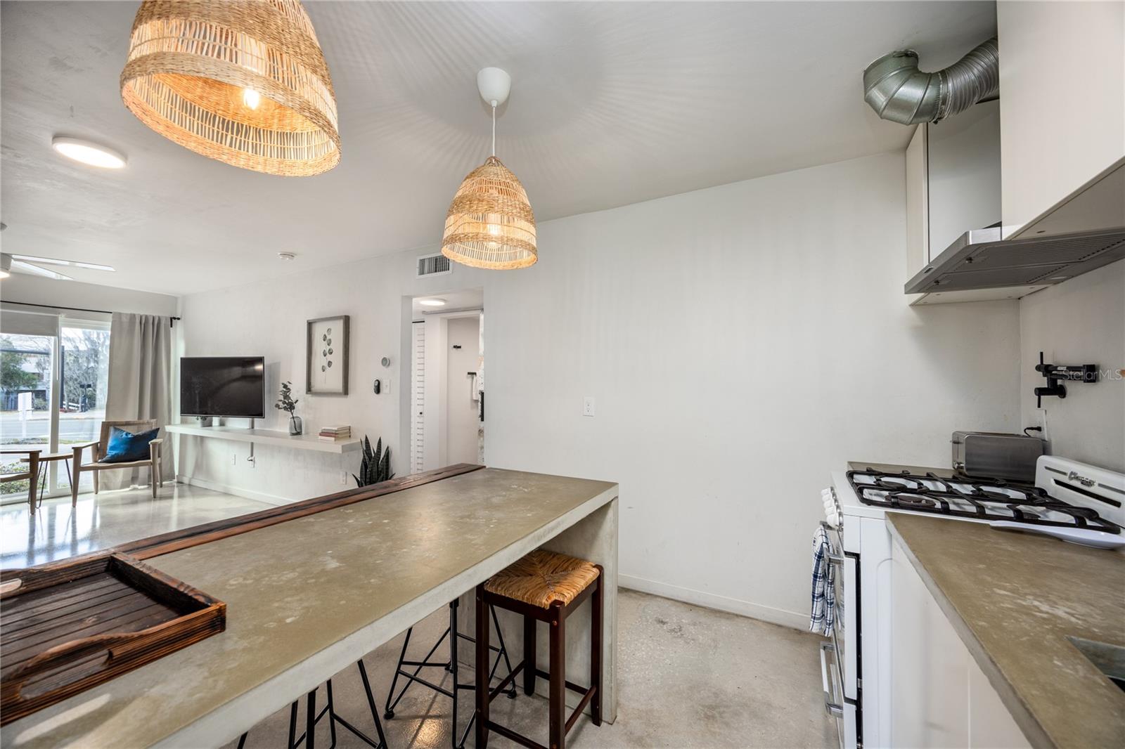 SUMMIT HOUSE - Residential