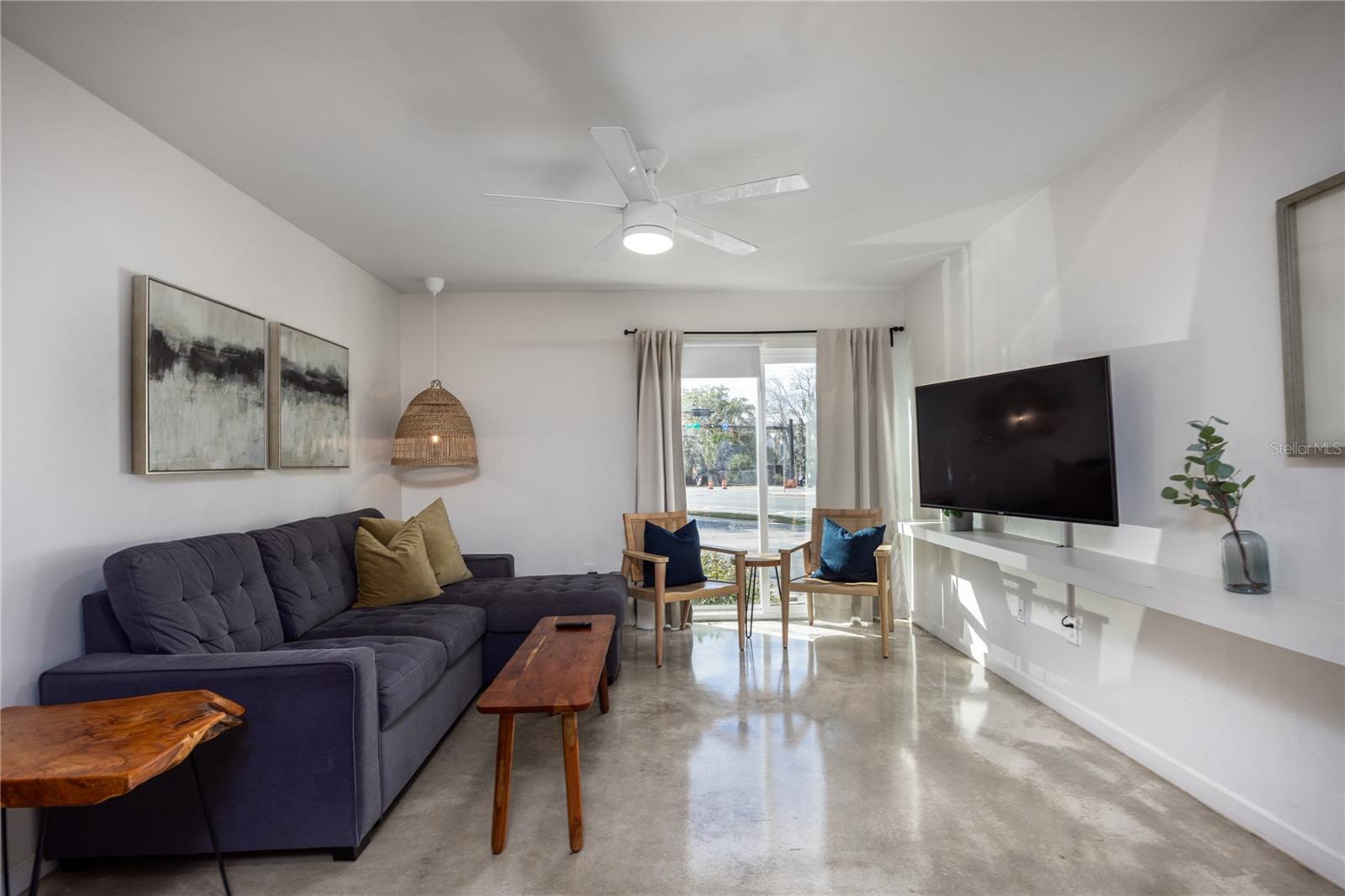 SUMMIT HOUSE - Residential