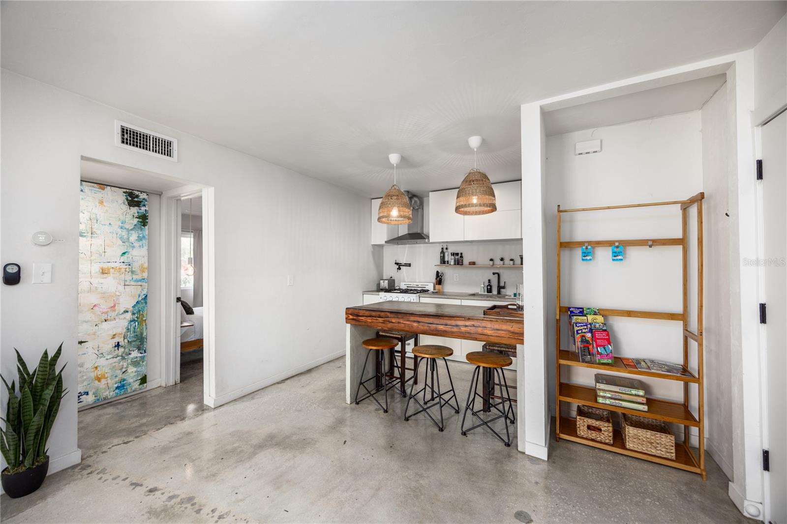 SUMMIT HOUSE - Residential