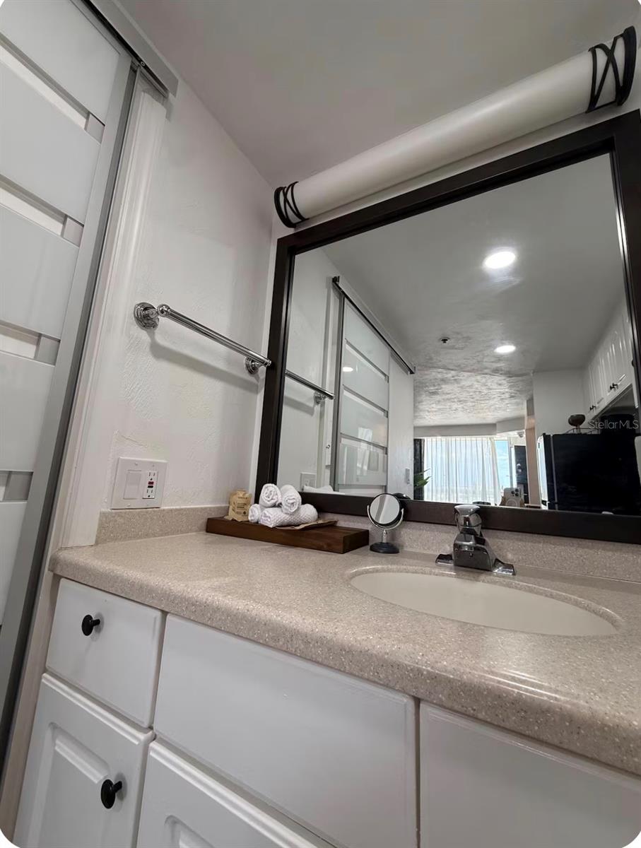 DAYTONA BEACH RESORT & CONFER - Residential