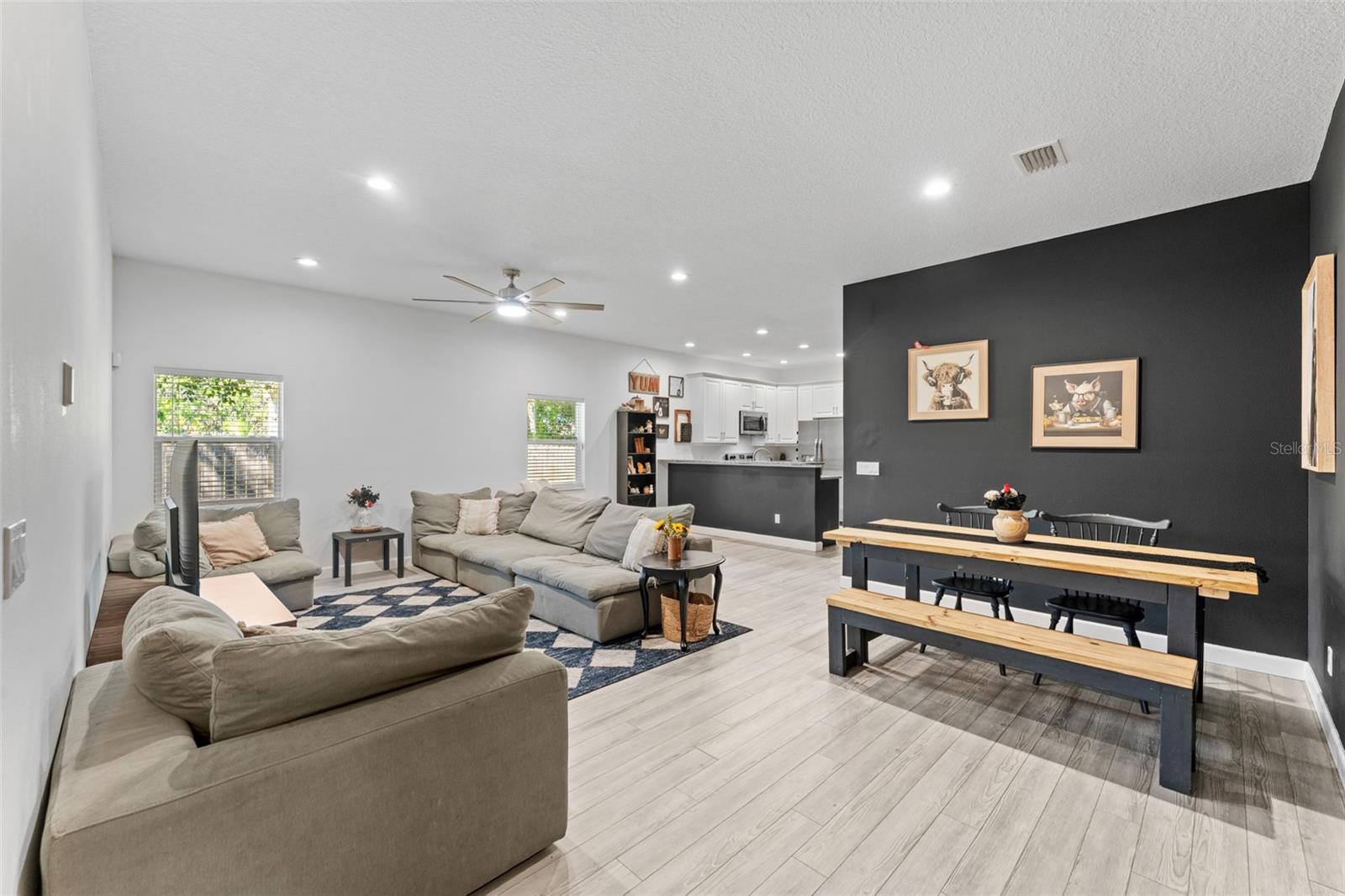 SUNNYLAND PARK 02 BLK 17 KINGSTON - Residential