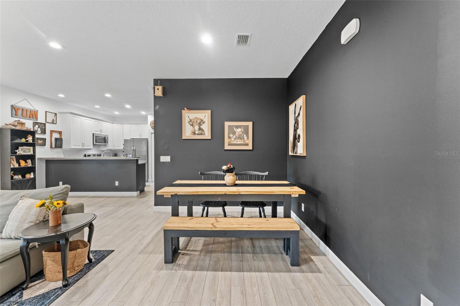 SUNNYLAND PARK 02 BLK 17 KINGSTON - Residential