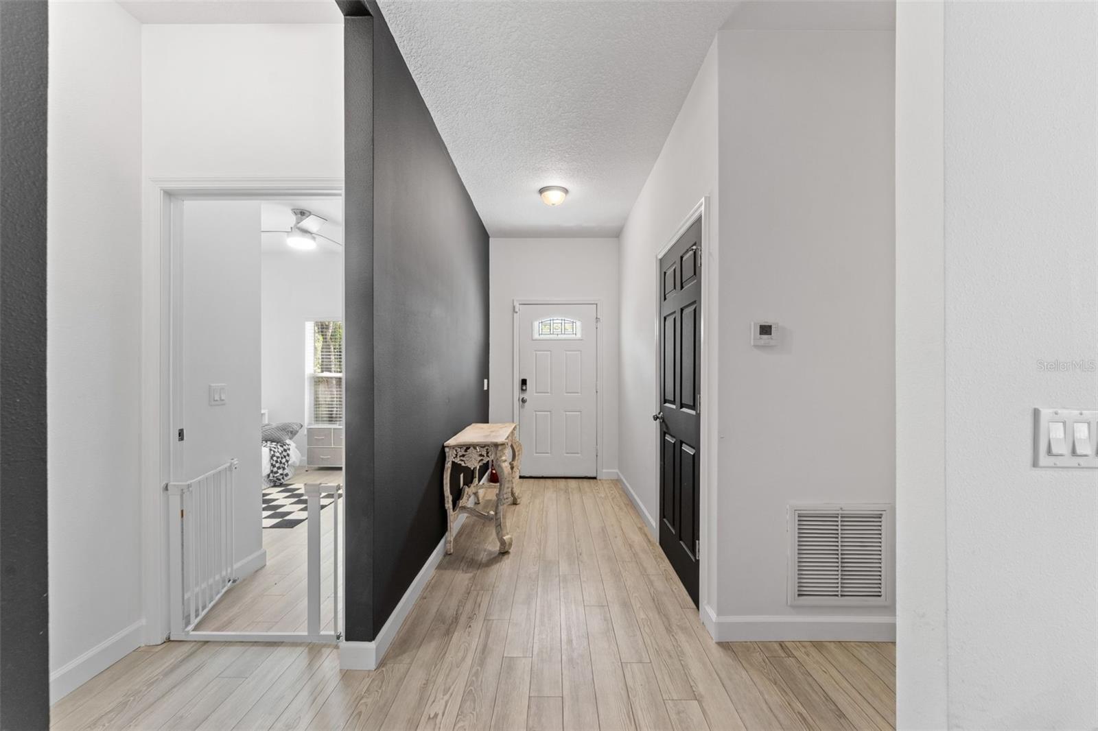 SUNNYLAND PARK 02 BLK 17 KINGSTON - Residential