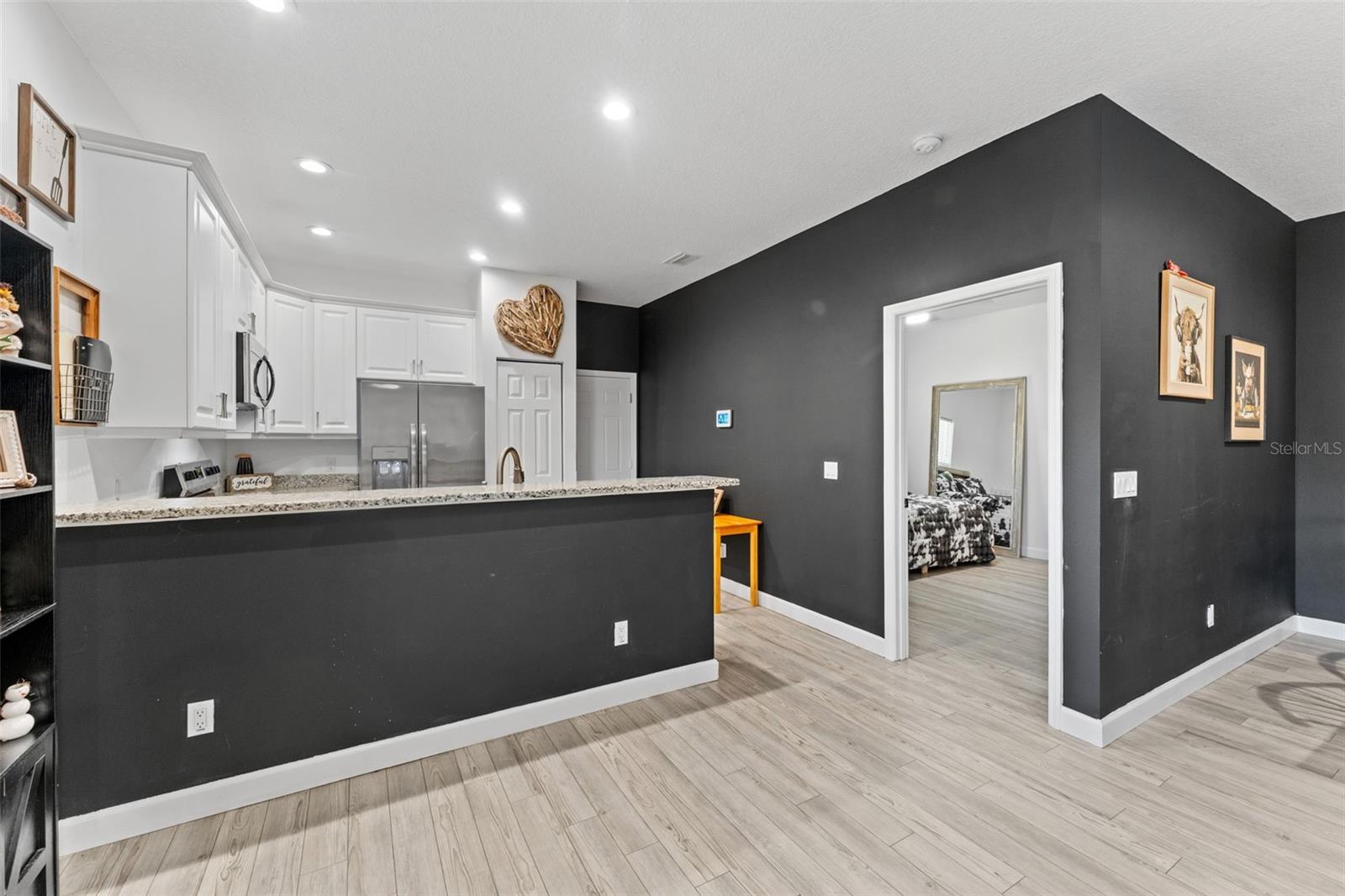 SUNNYLAND PARK 02 BLK 17 KINGSTON - Residential