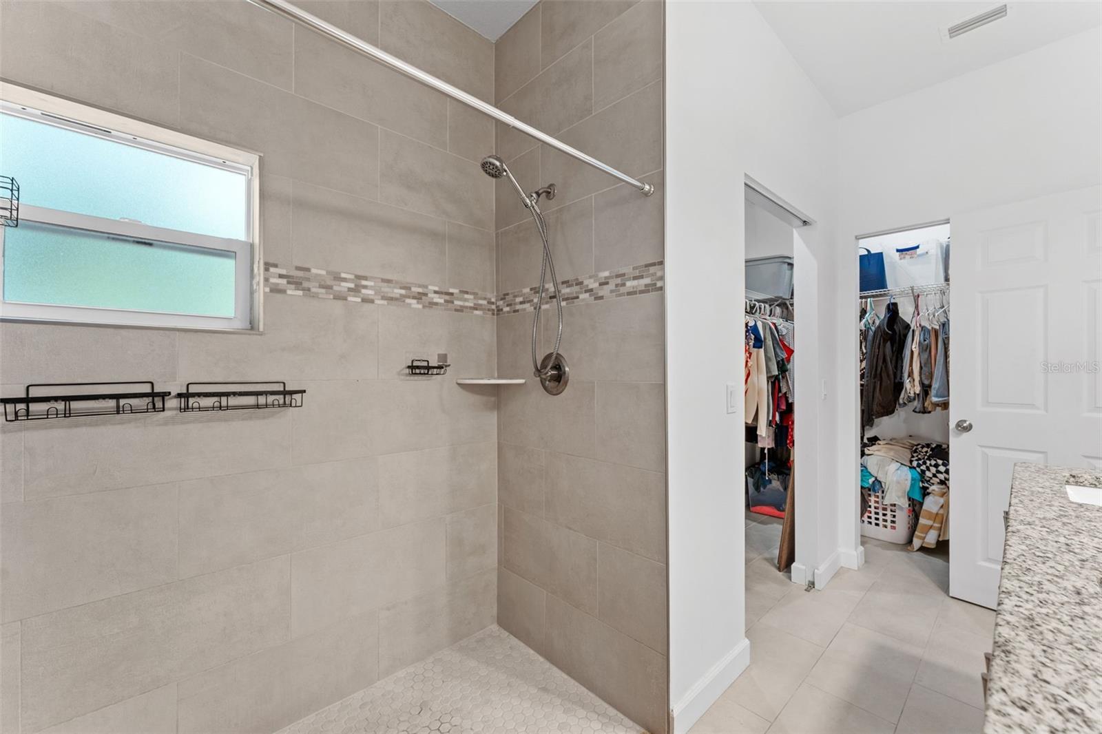 SUNNYLAND PARK 02 BLK 17 KINGSTON - Residential