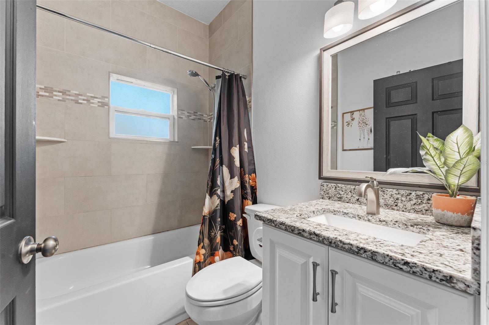 SUNNYLAND PARK 02 BLK 17 KINGSTON - Residential