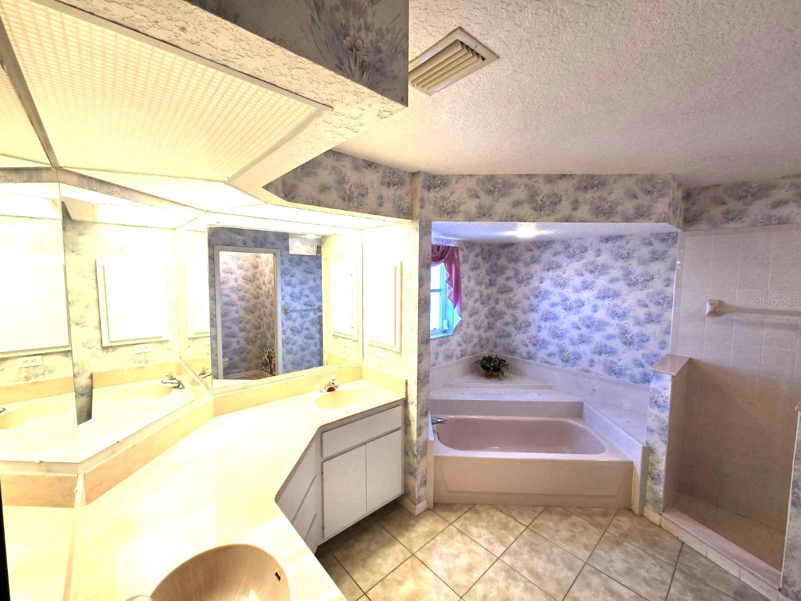 PUNTA GORDA ISLES SEC 23 - Residential