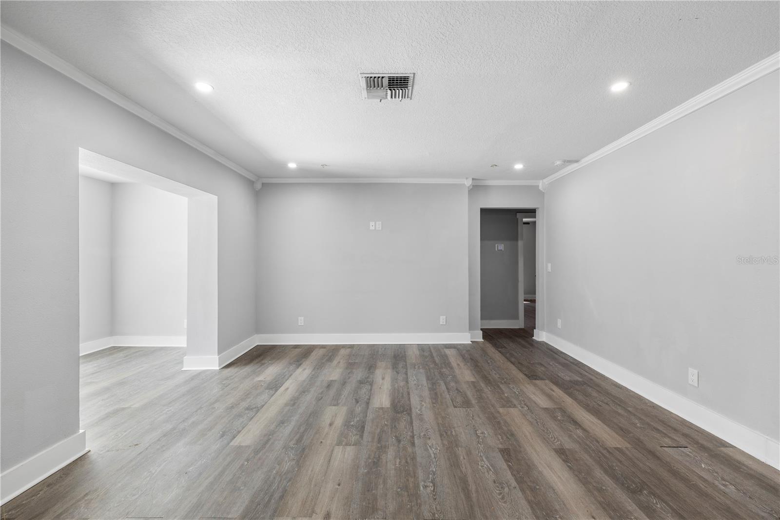 AZEELE PARK - Residential