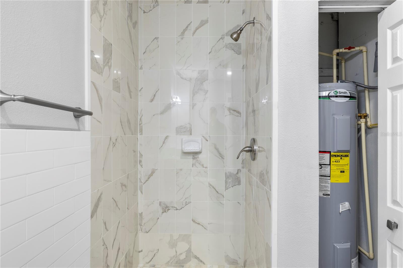 AZEELE PARK - Residential