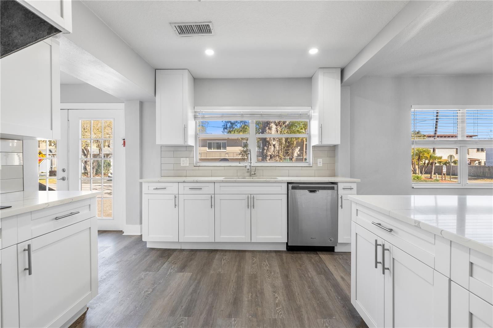 AZEELE PARK - Residential