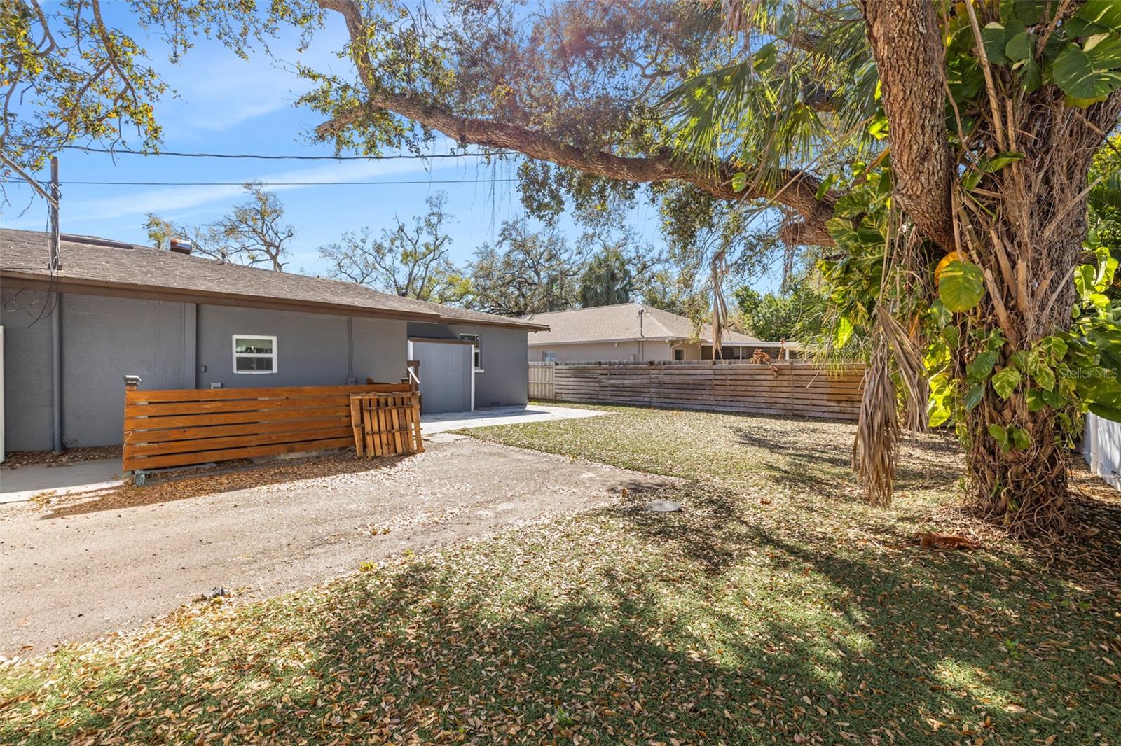 AZEELE PARK - Residential