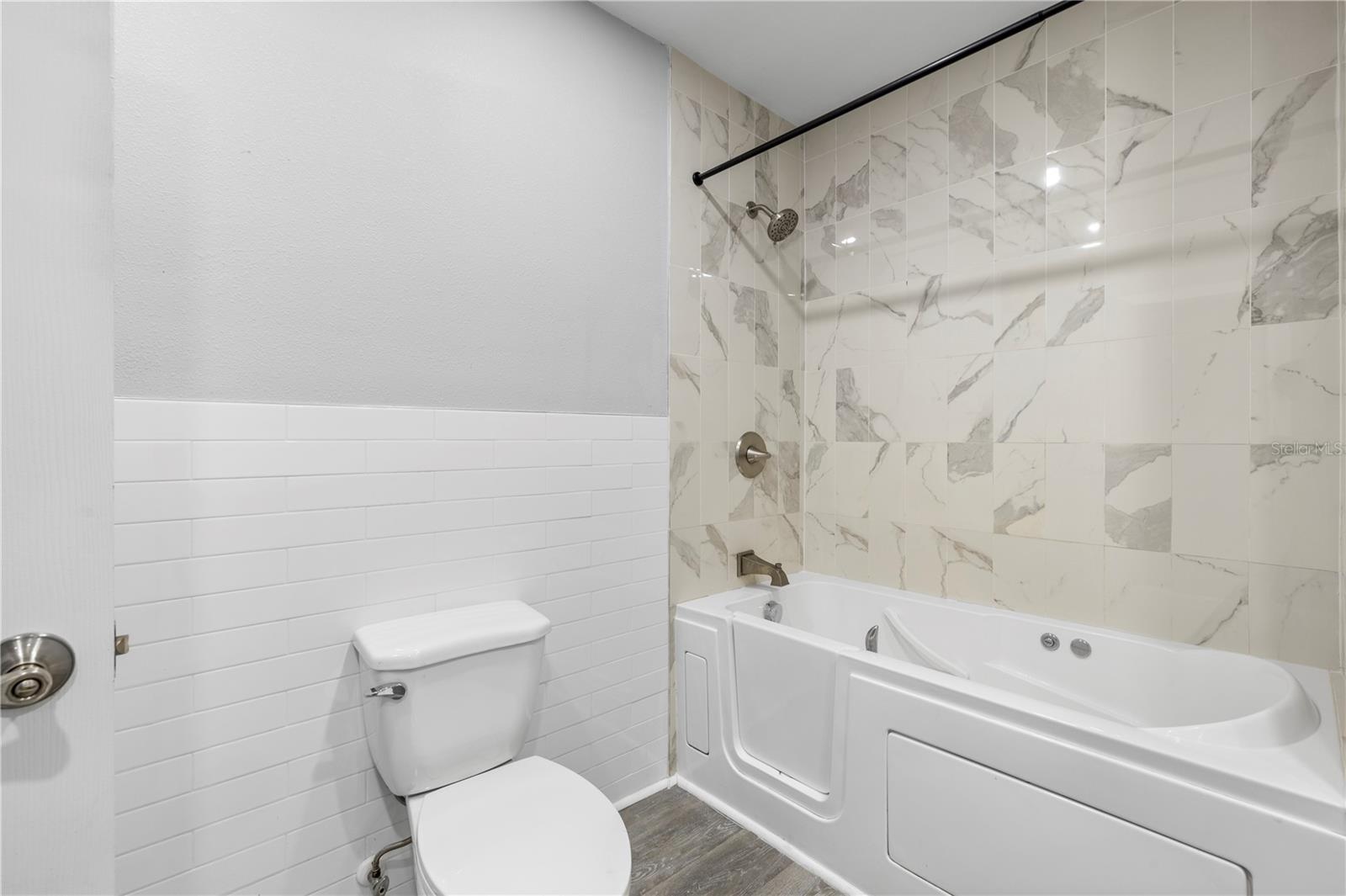 AZEELE PARK - Residential