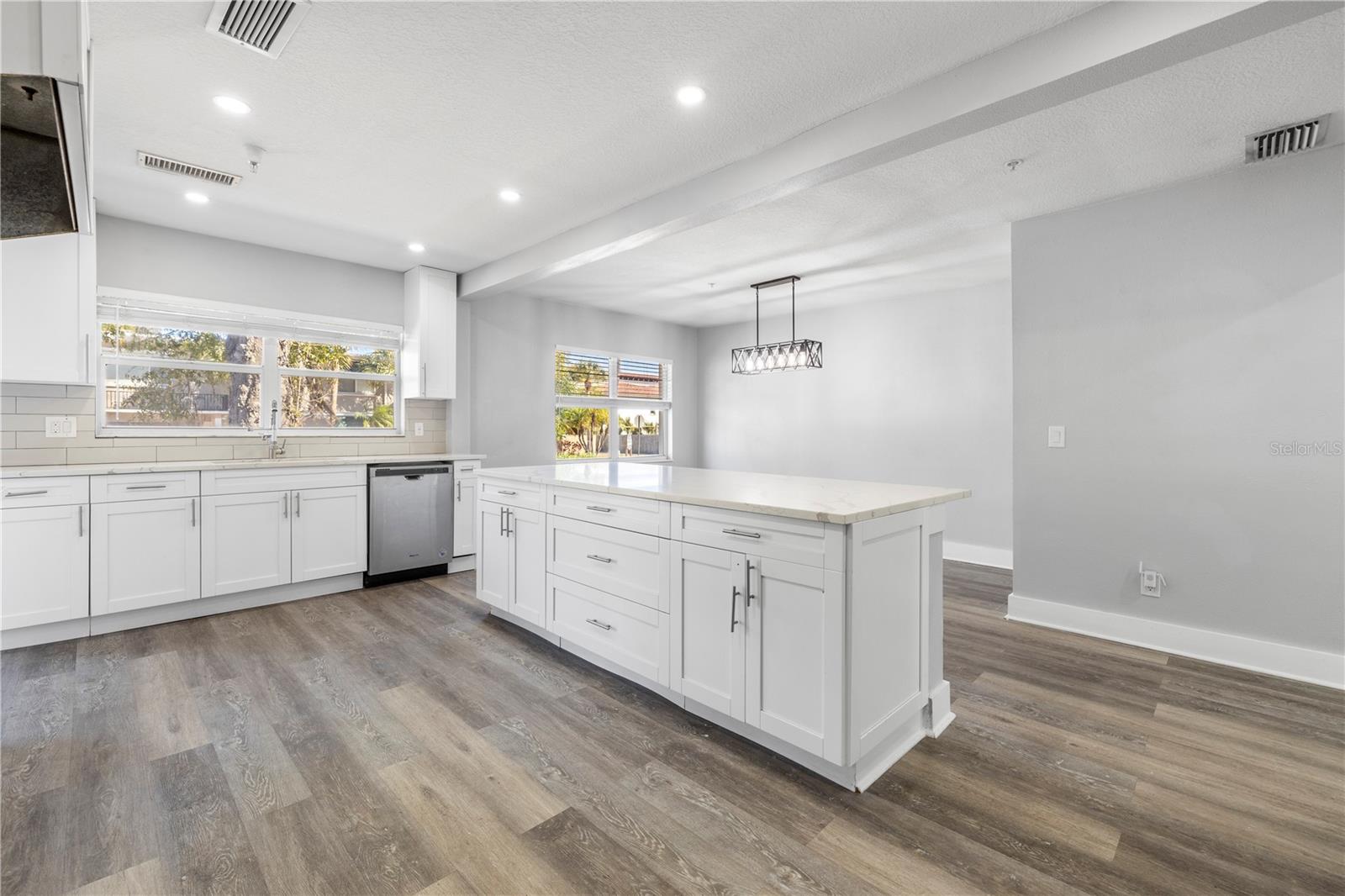 AZEELE PARK - Residential