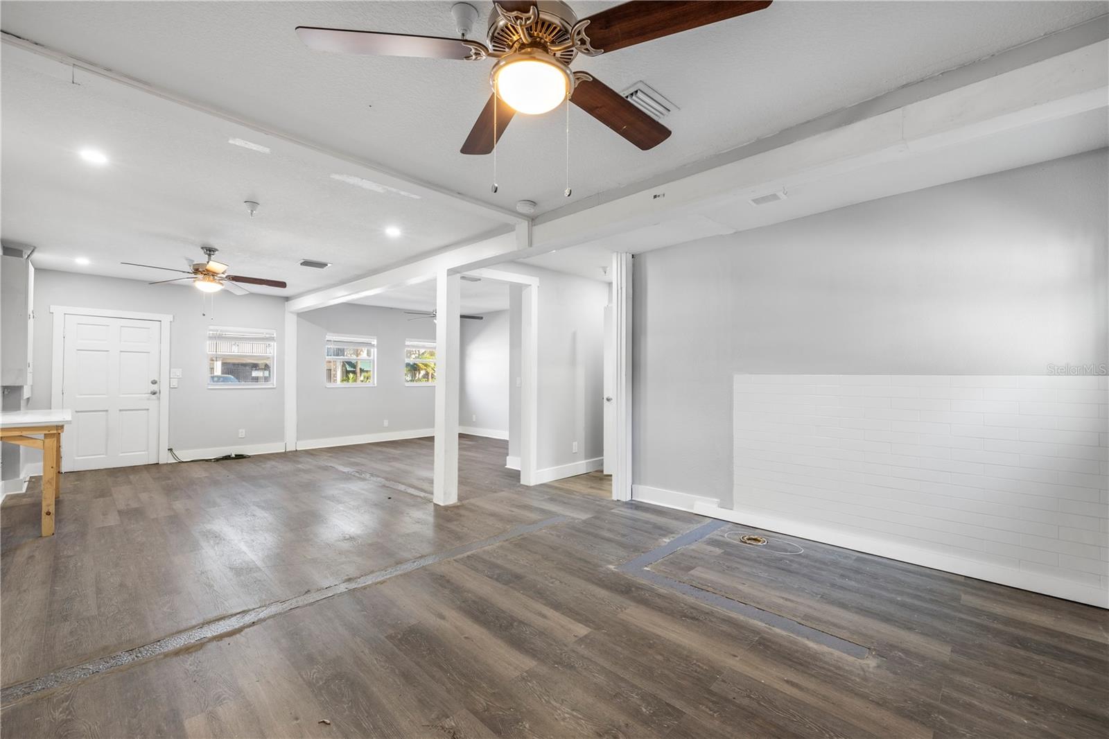 AZEELE PARK - Residential