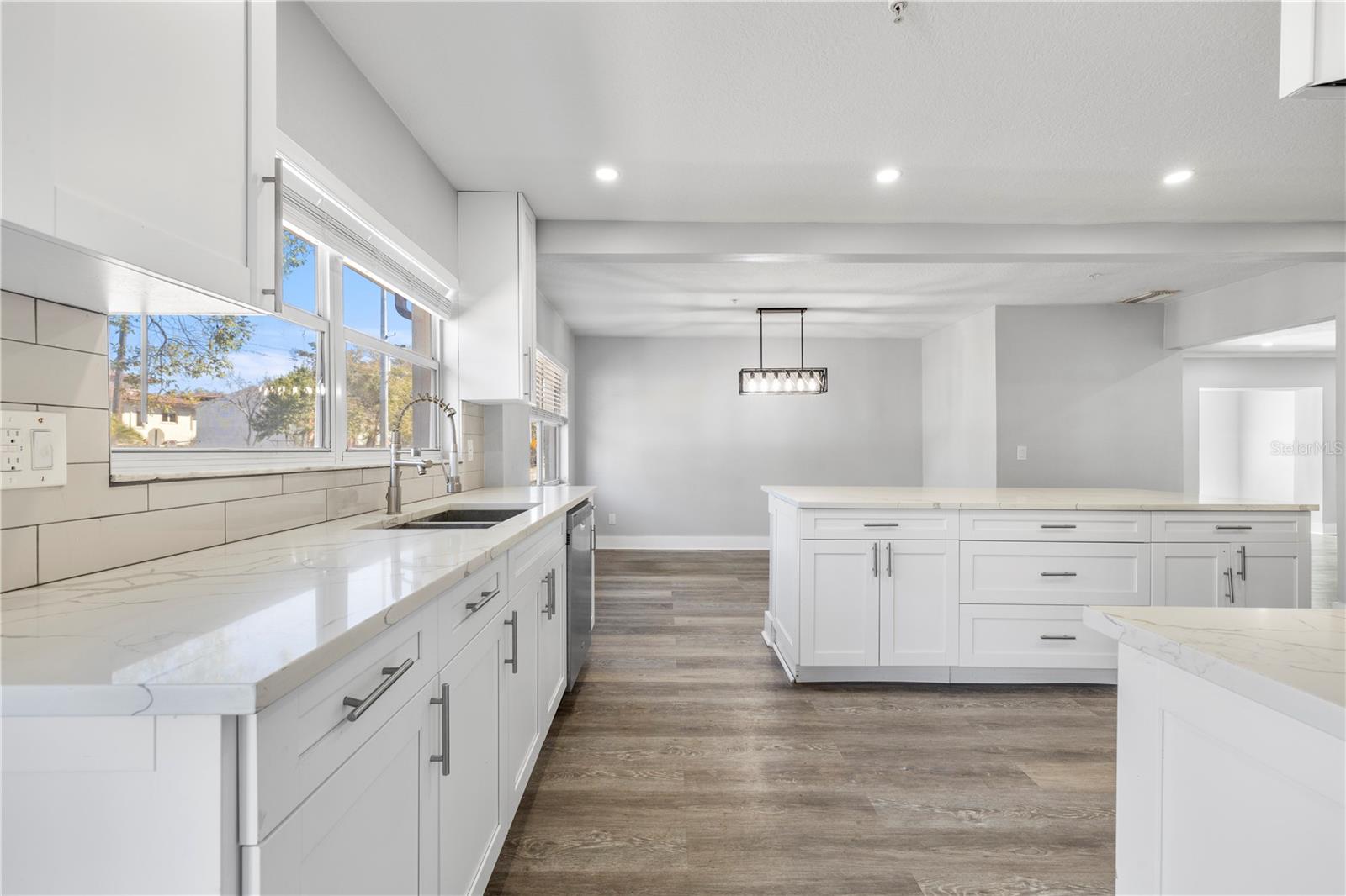 AZEELE PARK - Residential