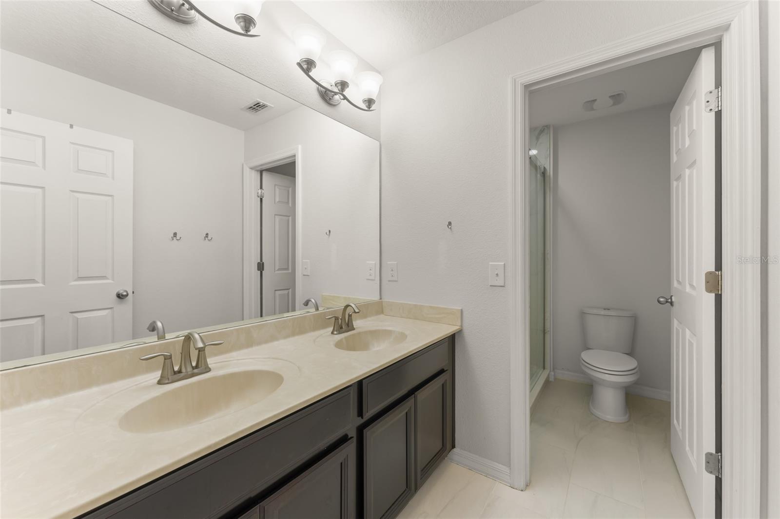 WINDERMERE TRAILS - Residential