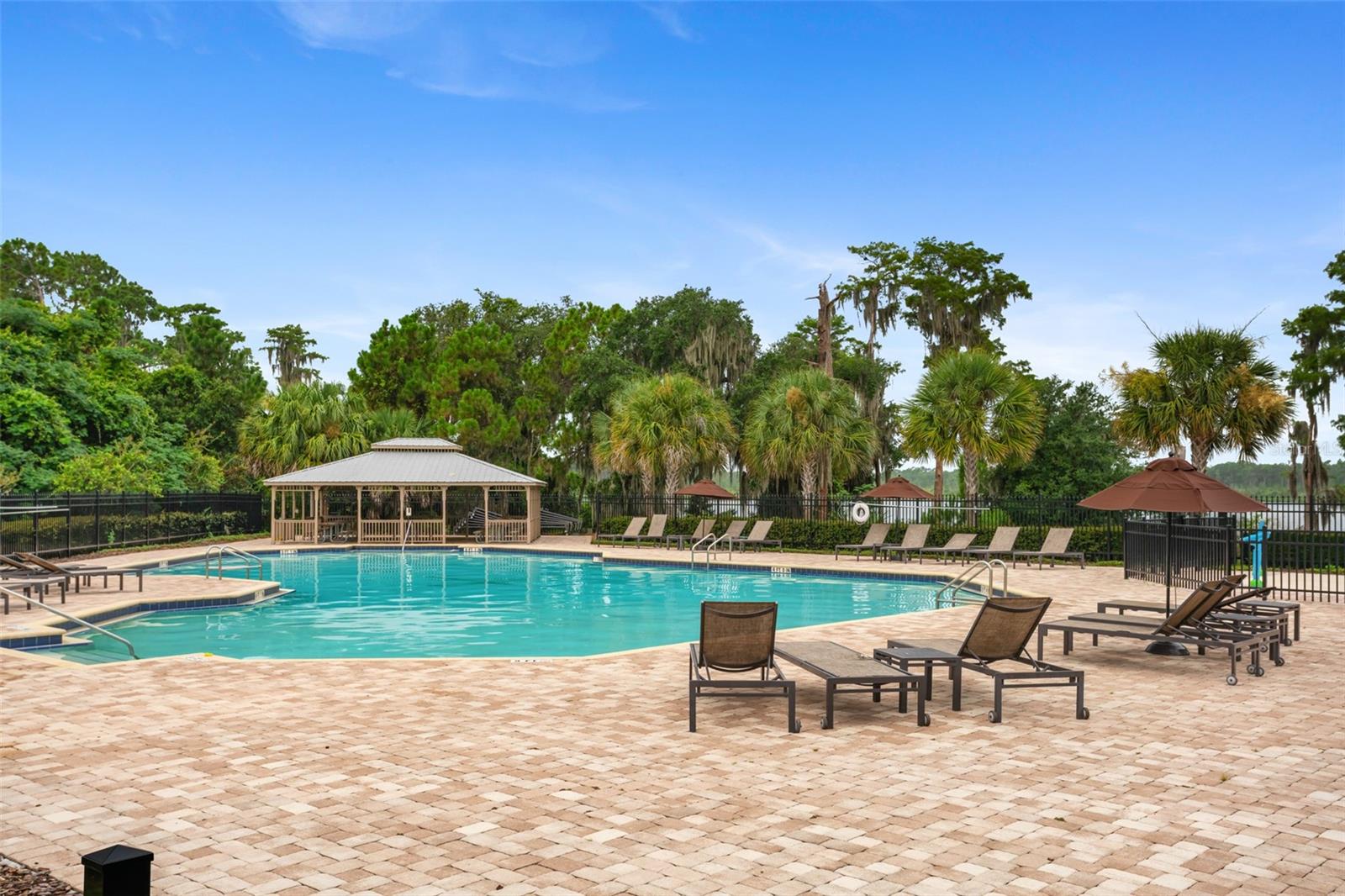 WINDERMERE TRAILS - Residential