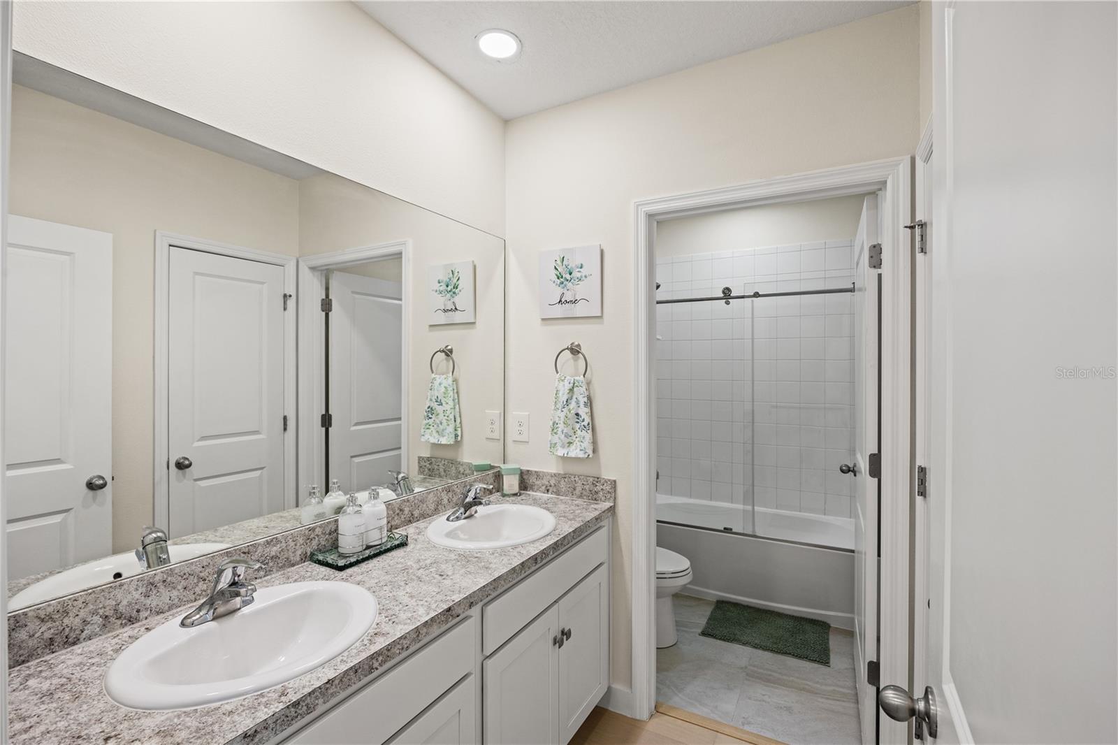 SILVERSTONE NORTH PH IA & IB - Residential