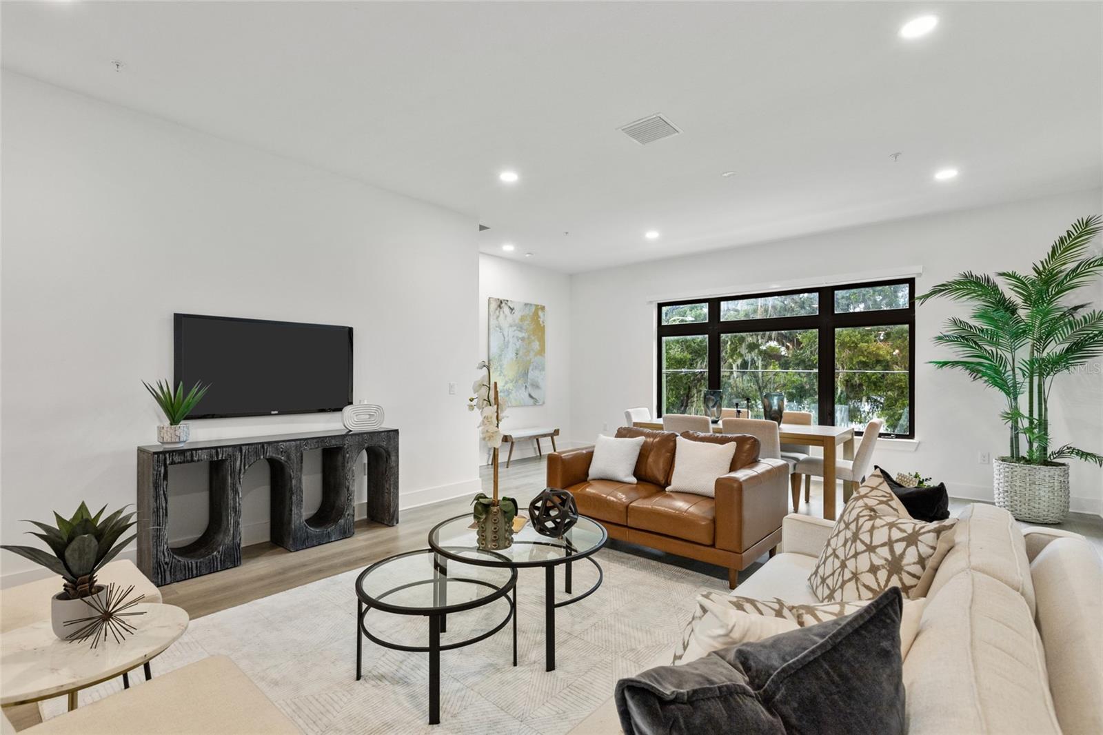 IRVING/PK TWNHMS - Residential Lease