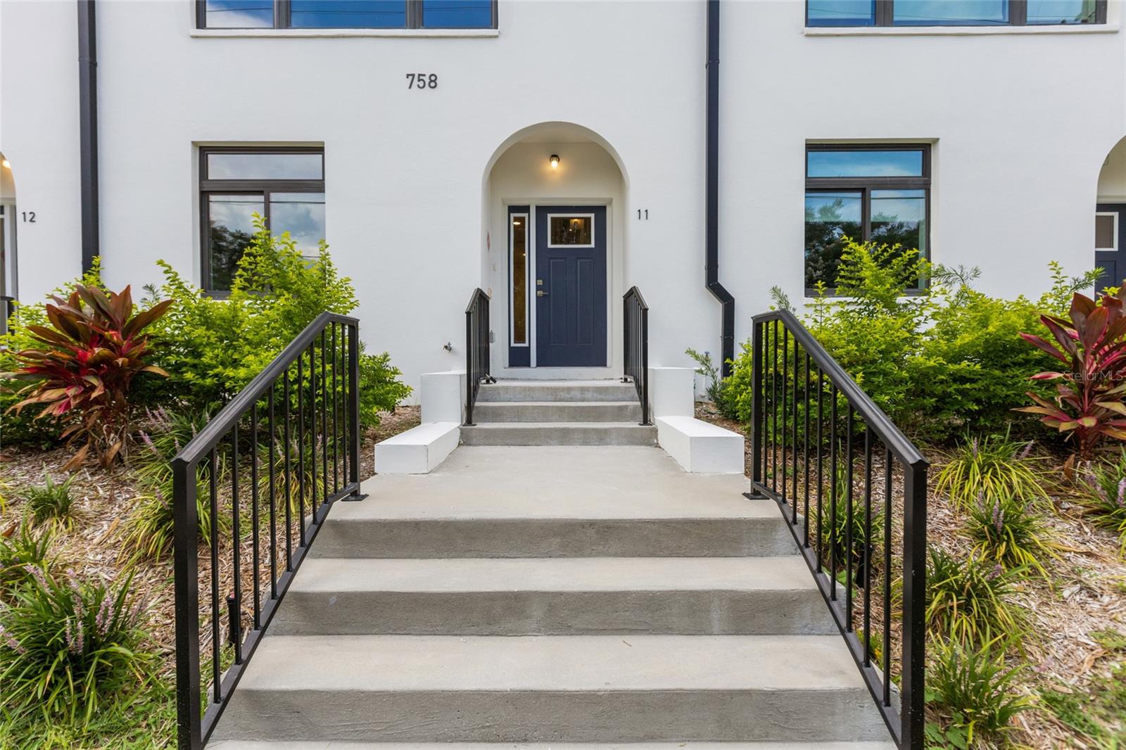 IRVING/PK TWNHMS - Residential Lease