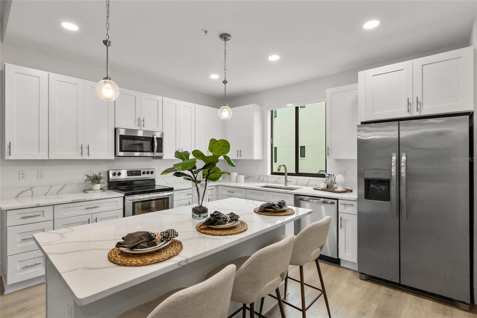 IRVING/PK TWNHMS - Residential Lease