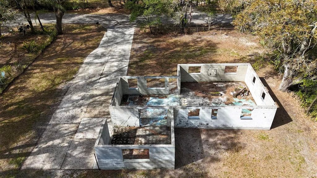 Photo of 5515 N Falkenburg Road, Tampa, FL 33610 (MLS # TB8499275)