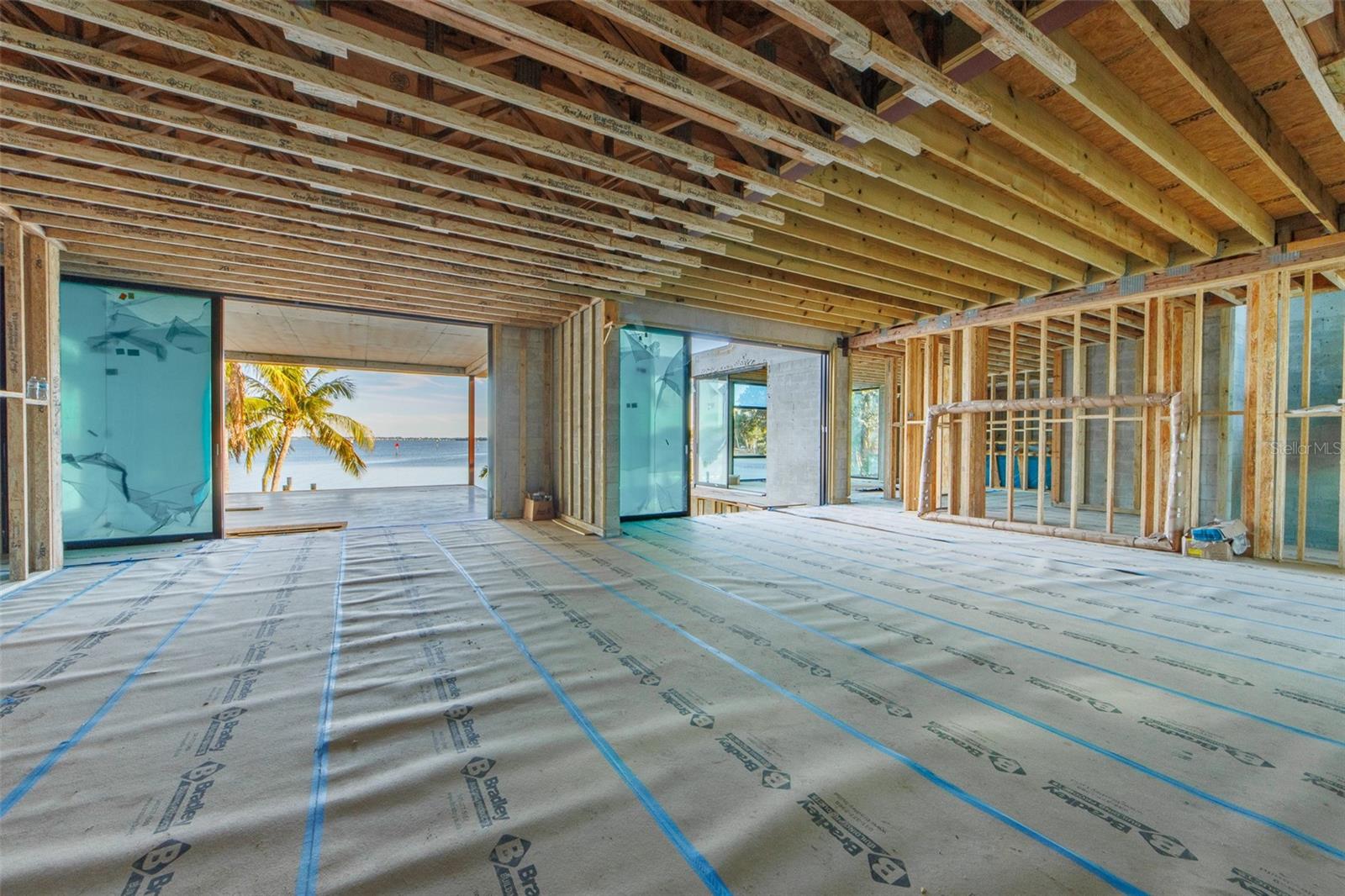 HOLMES BEACH 11TH UNIT - Residential