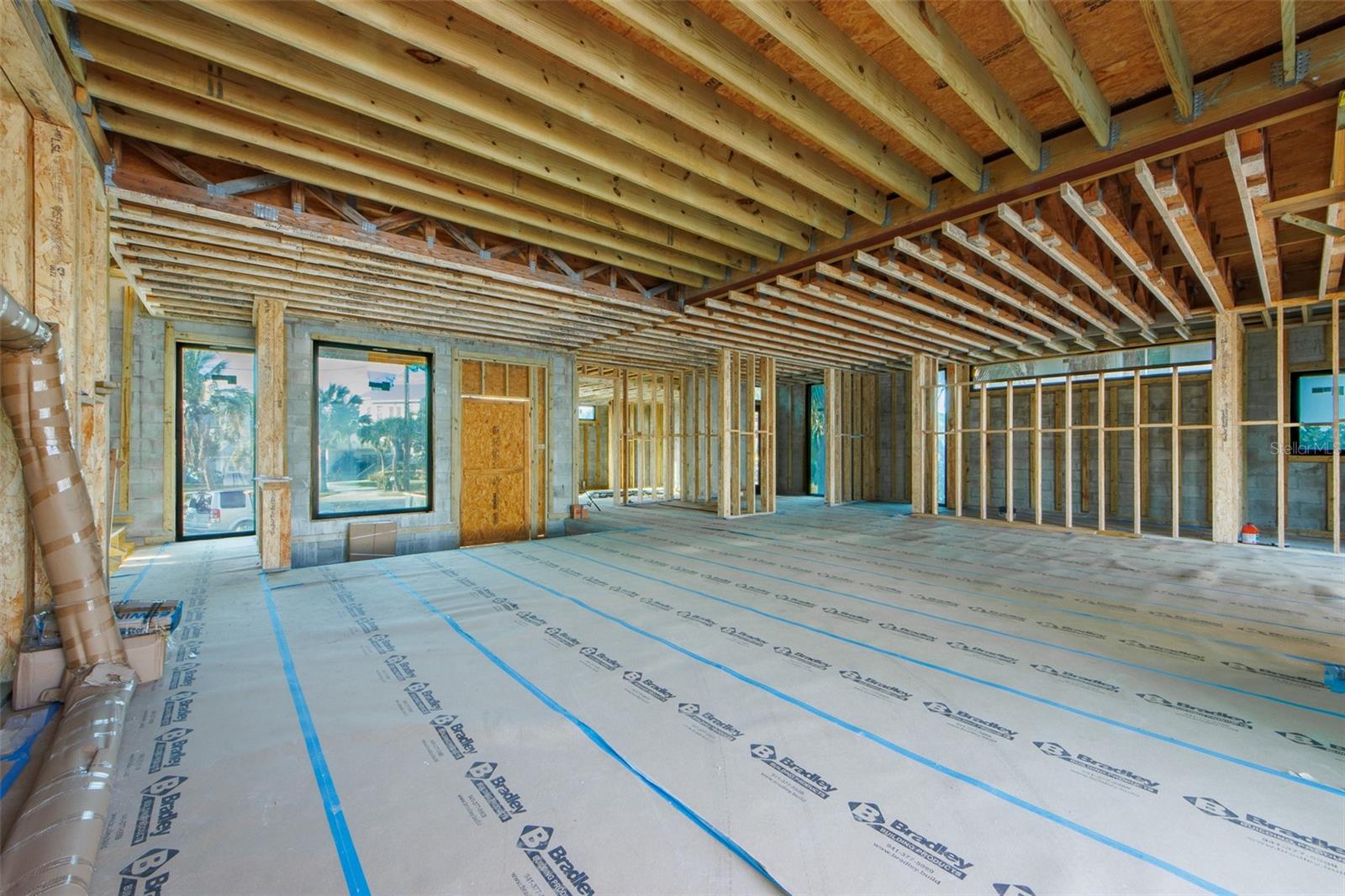 HOLMES BEACH 11TH UNIT - Residential